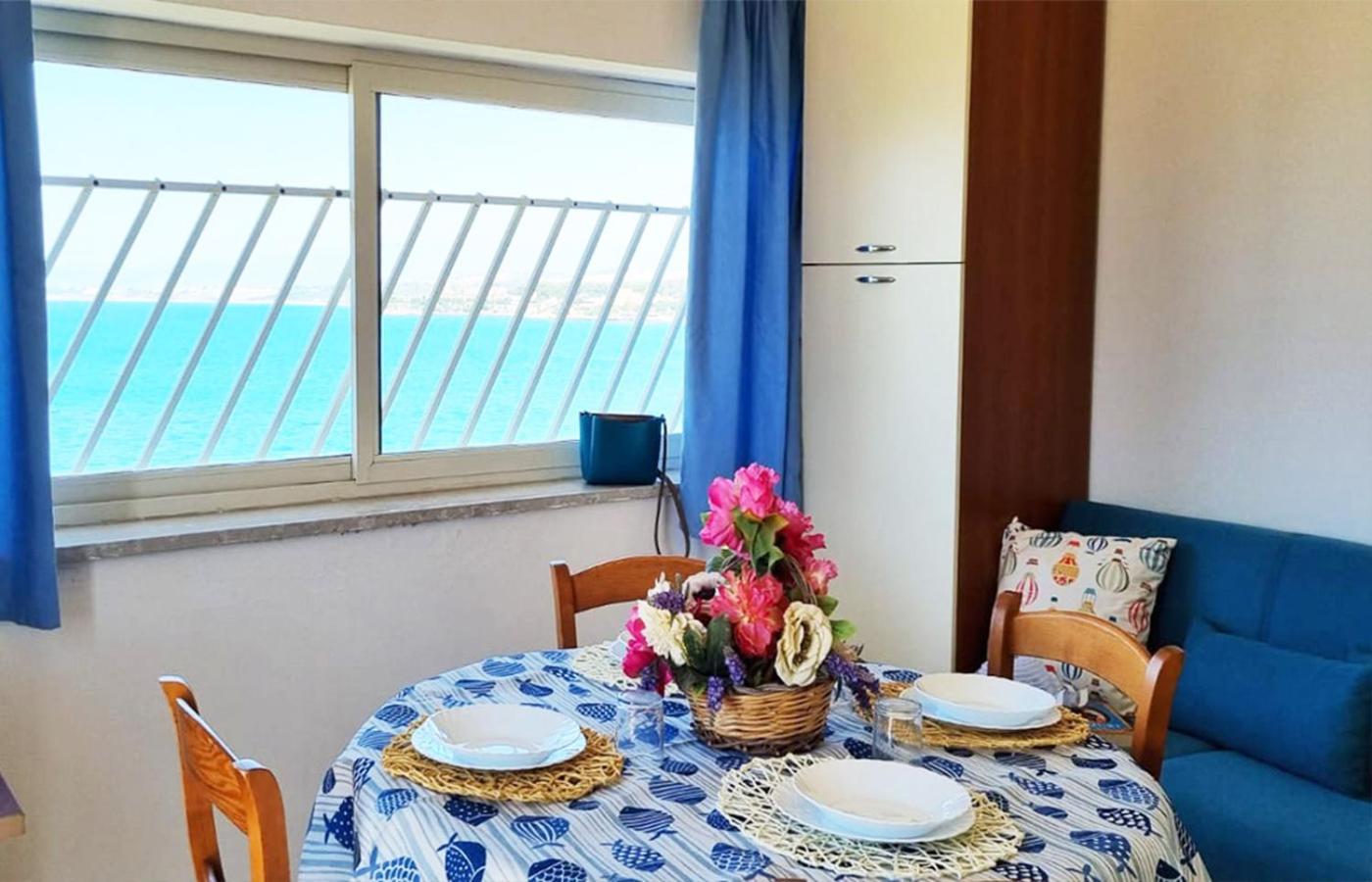 Villa Smeraldo - Mansarda Con Spettacolare Vista Sul Mare Isola di Isola di Capo Rizzuto Exterior foto